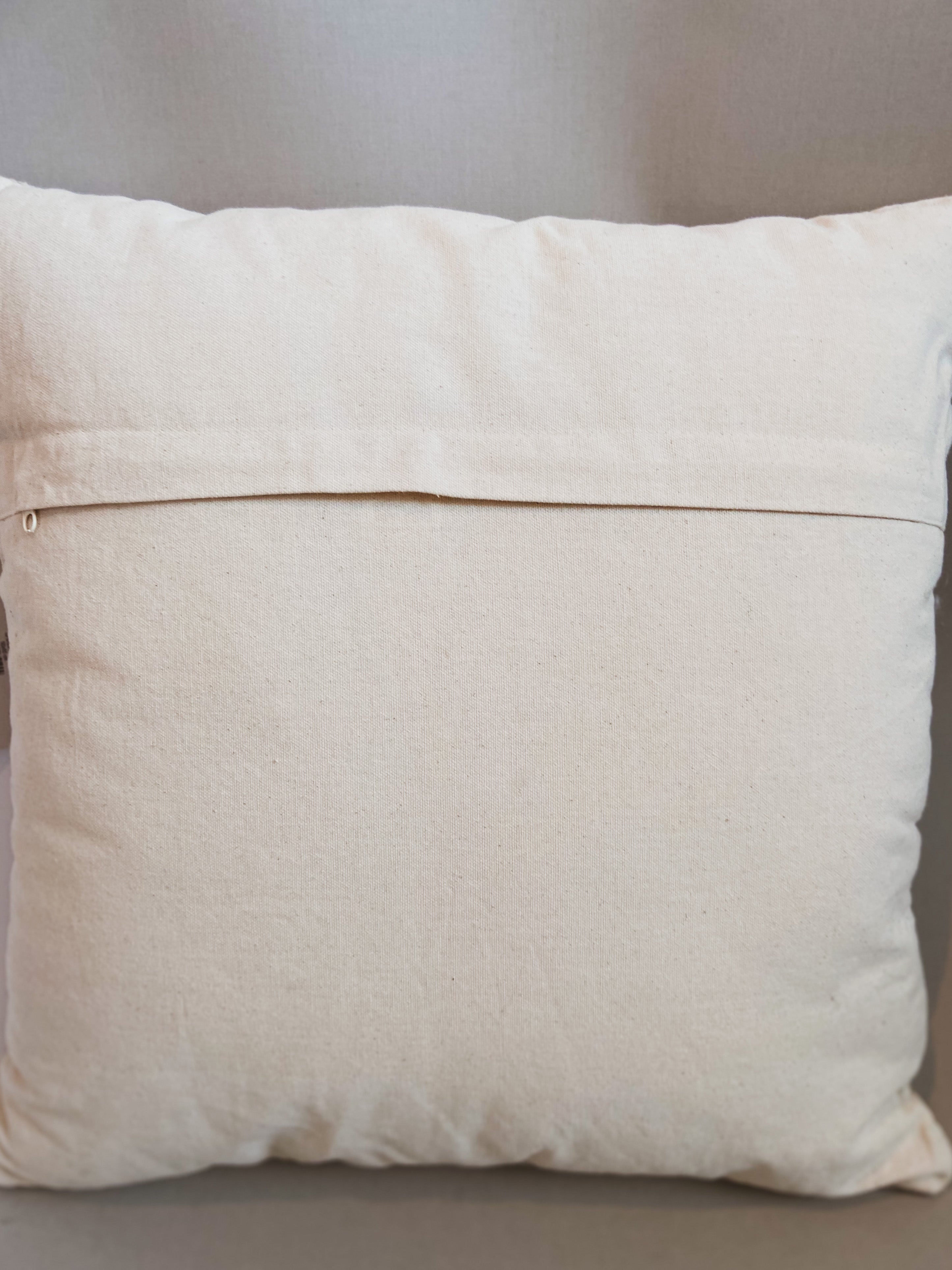 Boho Kissen mit gewebten Muster